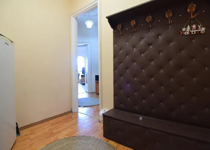 In The Center Of アパート